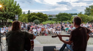 Bietigheim: Bürgergartenkonzert, Starkers (im Bild) und Acoustic Groove, KSK Best of Bands, Bürgergarten.