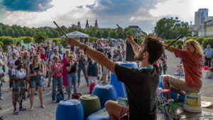 Internationales Straßenmusikfestival – Ludwigsburg, Helmet Duty