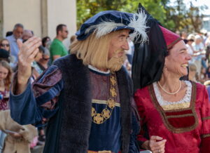 Besigheim: Winzerfest, Festumzug durch die mittelalterliche Stadt