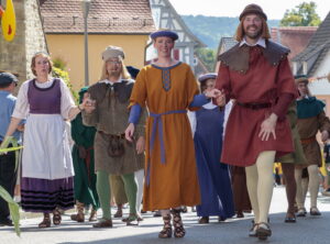 Besigheim: Winzerfest, Festumzug durch die mittelalterliche Stadt