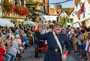 Besigheim: Winzerfest, Festumzug durch die mittelalterliche Stadt